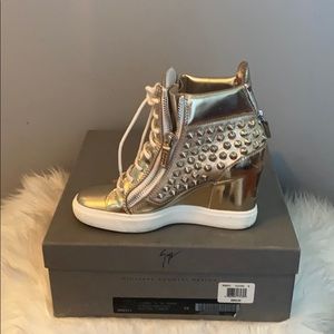 Giuseppe Lorenz Mirror Platino. Size 8